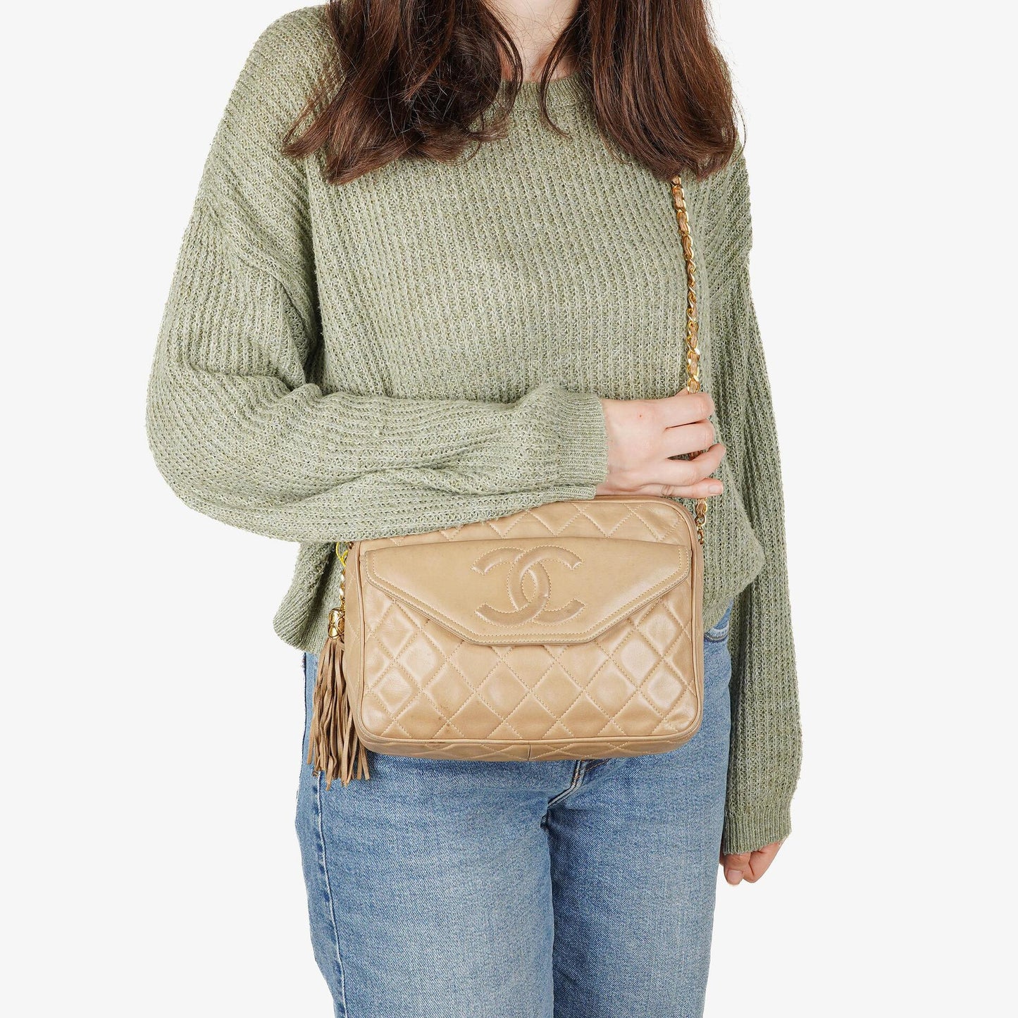 Chanel Camera Tasche aus beigem gestepptem Lammleder mit Quaste und CC