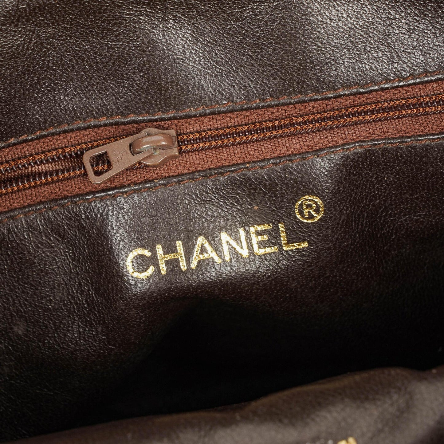 Chanel CC Camera Tassel Bag aus braunem gestepptem Lammleder
