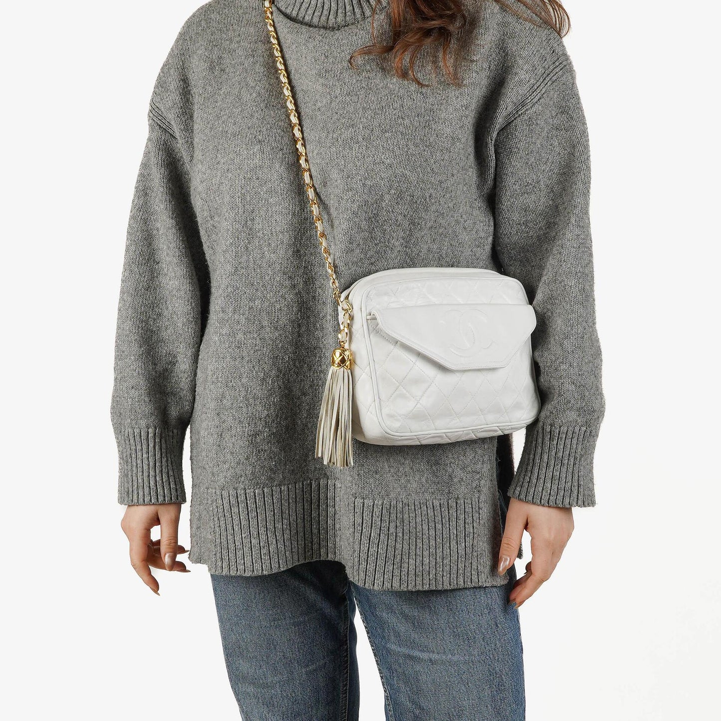 Chanel Camera Tasche aus weißem gestepptem Lammleder mit CC und Quaste