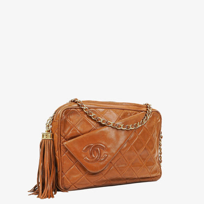Chanel Small Camera Tasche aus braunem gestepptem Lammleder mit Quaste und CC-Fronttasche