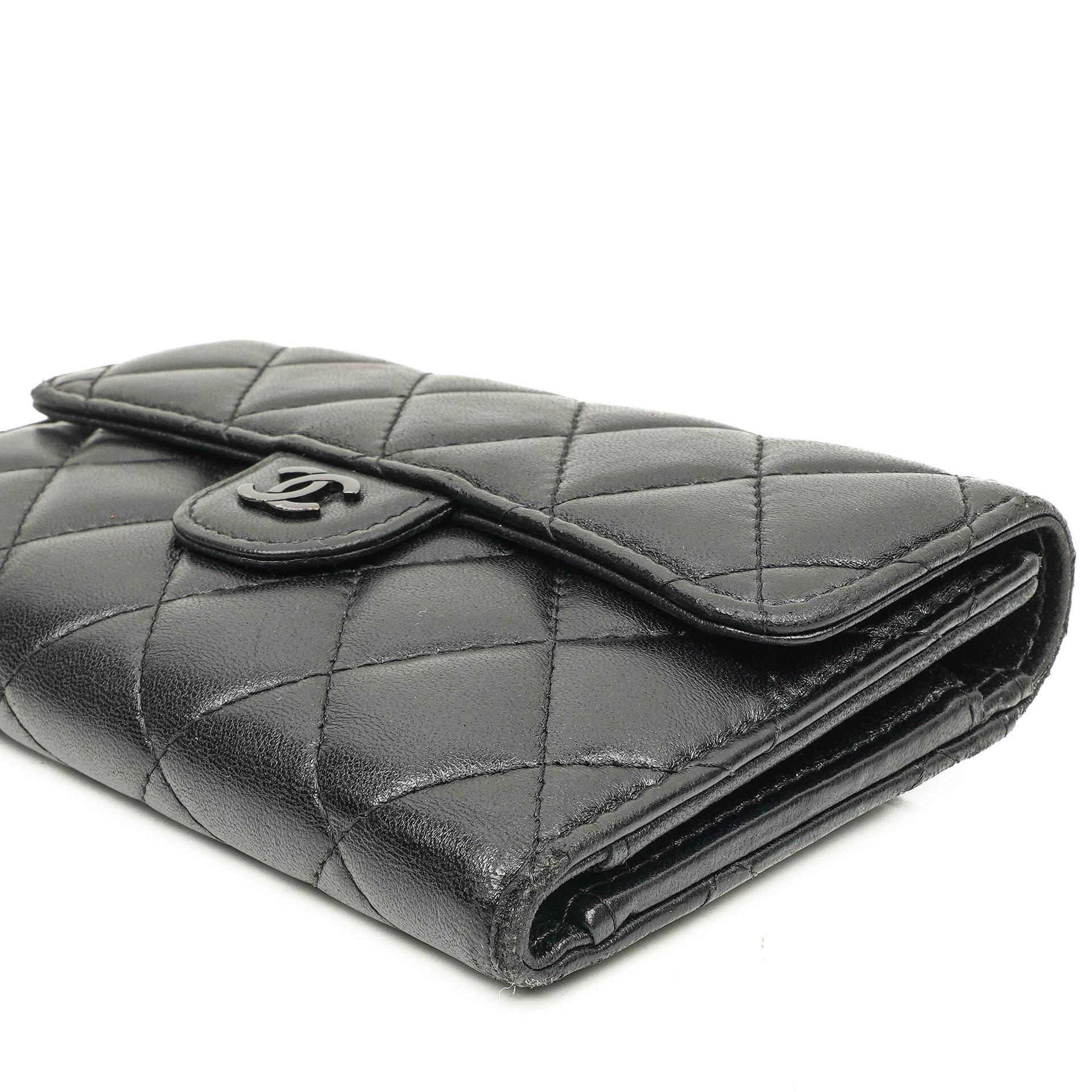 Chanel Kartenhalter Geldbörse So Black Gestepptes Lammleder Flap