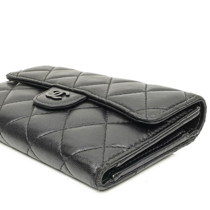 Chanel Kartenhalter Geldbörse So Black Gestepptes Lammleder Flap