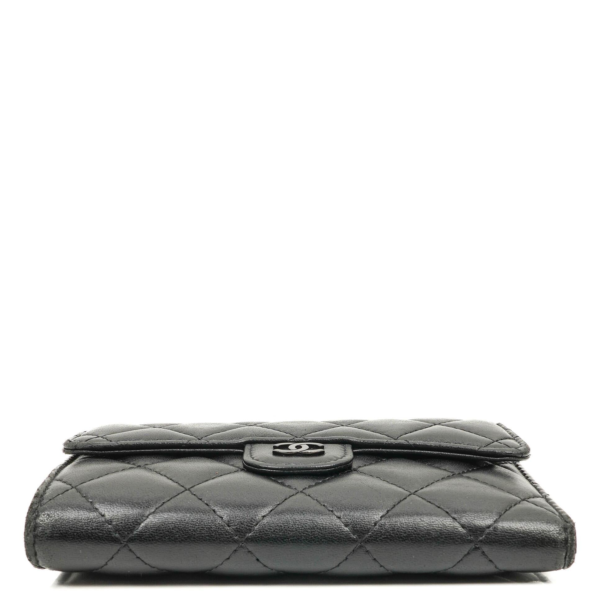 Chanel Kartenhalter Geldbörse So Black Gestepptes Lammleder Flap