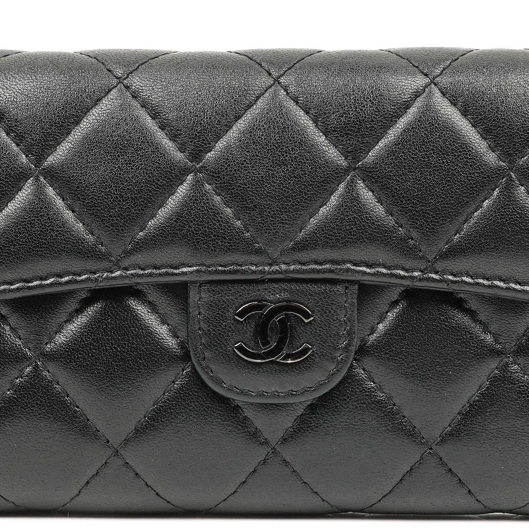 Chanel Kartenhalter Geldbörse So Black Gestepptes Lammleder Flap