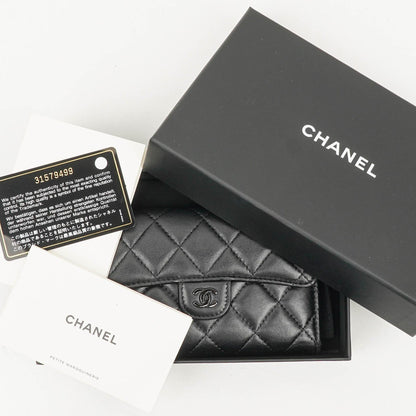 Chanel Kartenhalter Geldbörse So Black Gestepptes Lammleder Flap