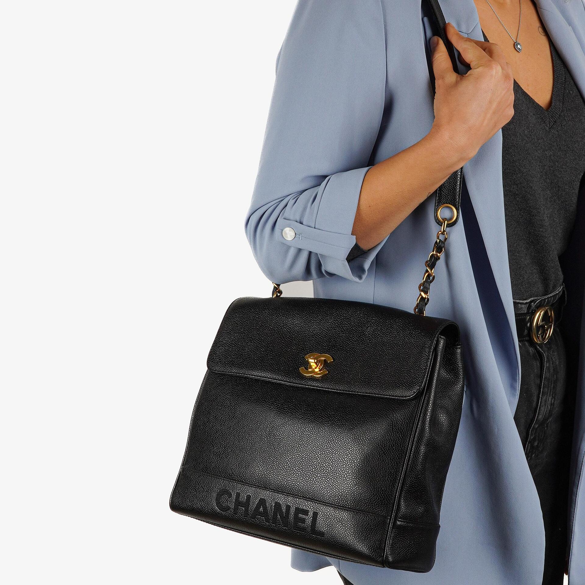 Chanel Caviar CC Klappenschultertasche, 24K Vergoldete Beschläge