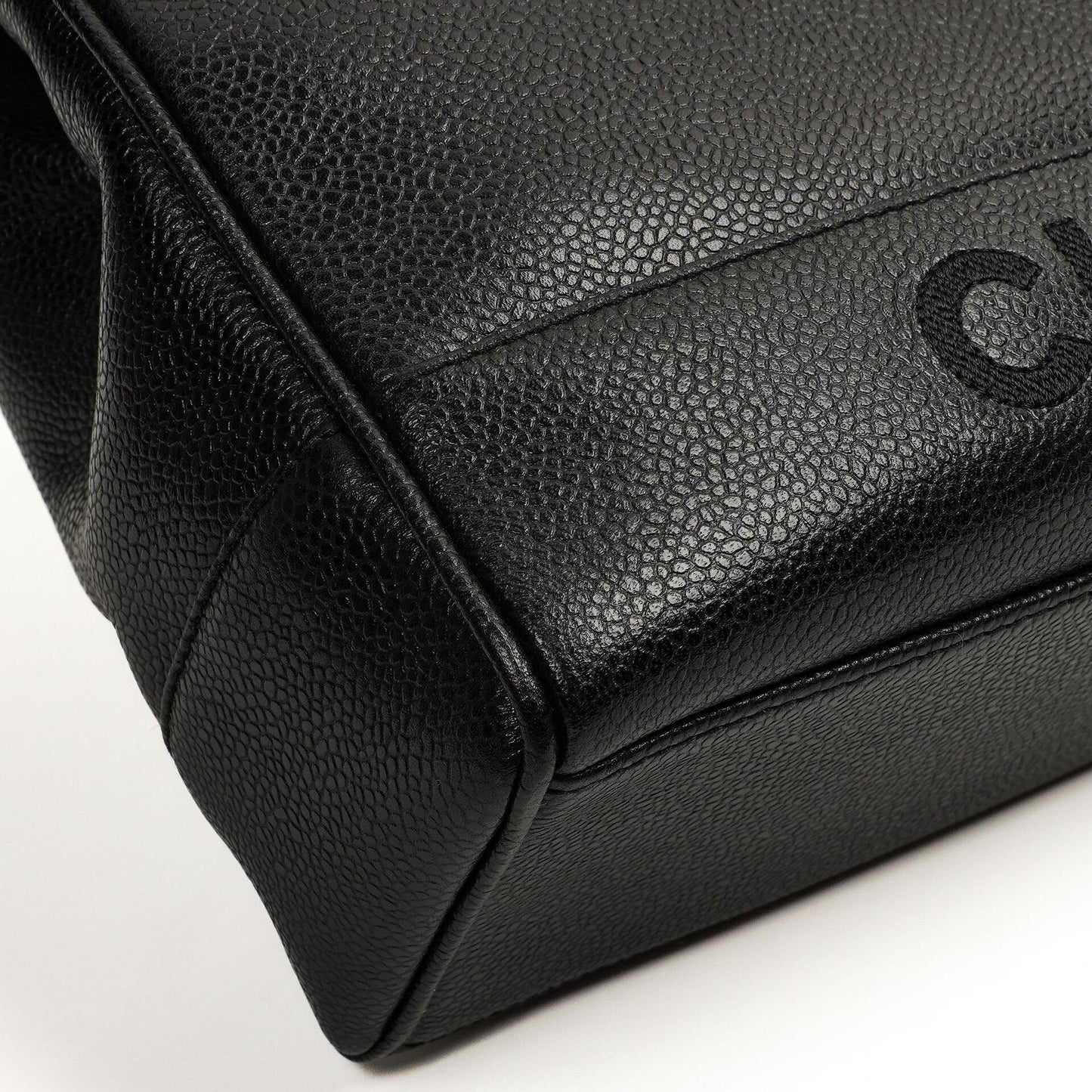 Chanel Caviar CC Klappenschultertasche, 24K Vergoldete Beschläge