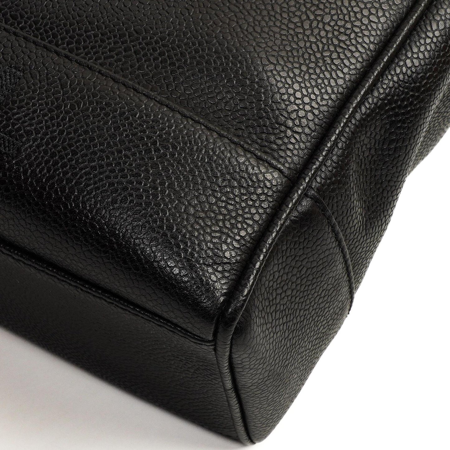 Chanel Caviar CC Klappenschultertasche, 24K Vergoldete Beschläge