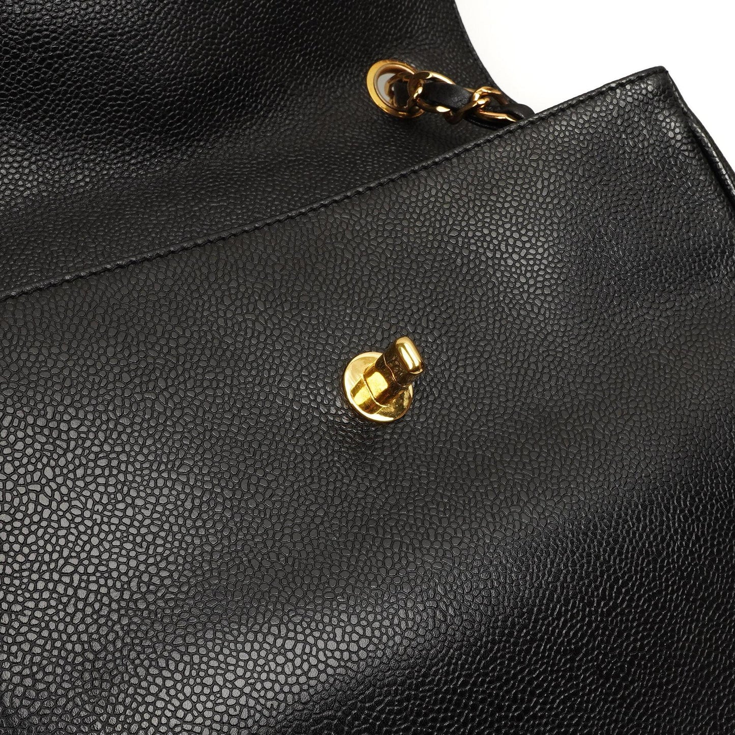 Chanel Caviar CC Klappenschultertasche, 24K Vergoldete Beschläge