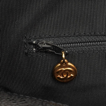 Chanel Caviar CC Klappenschultertasche, 24K Vergoldete Beschläge