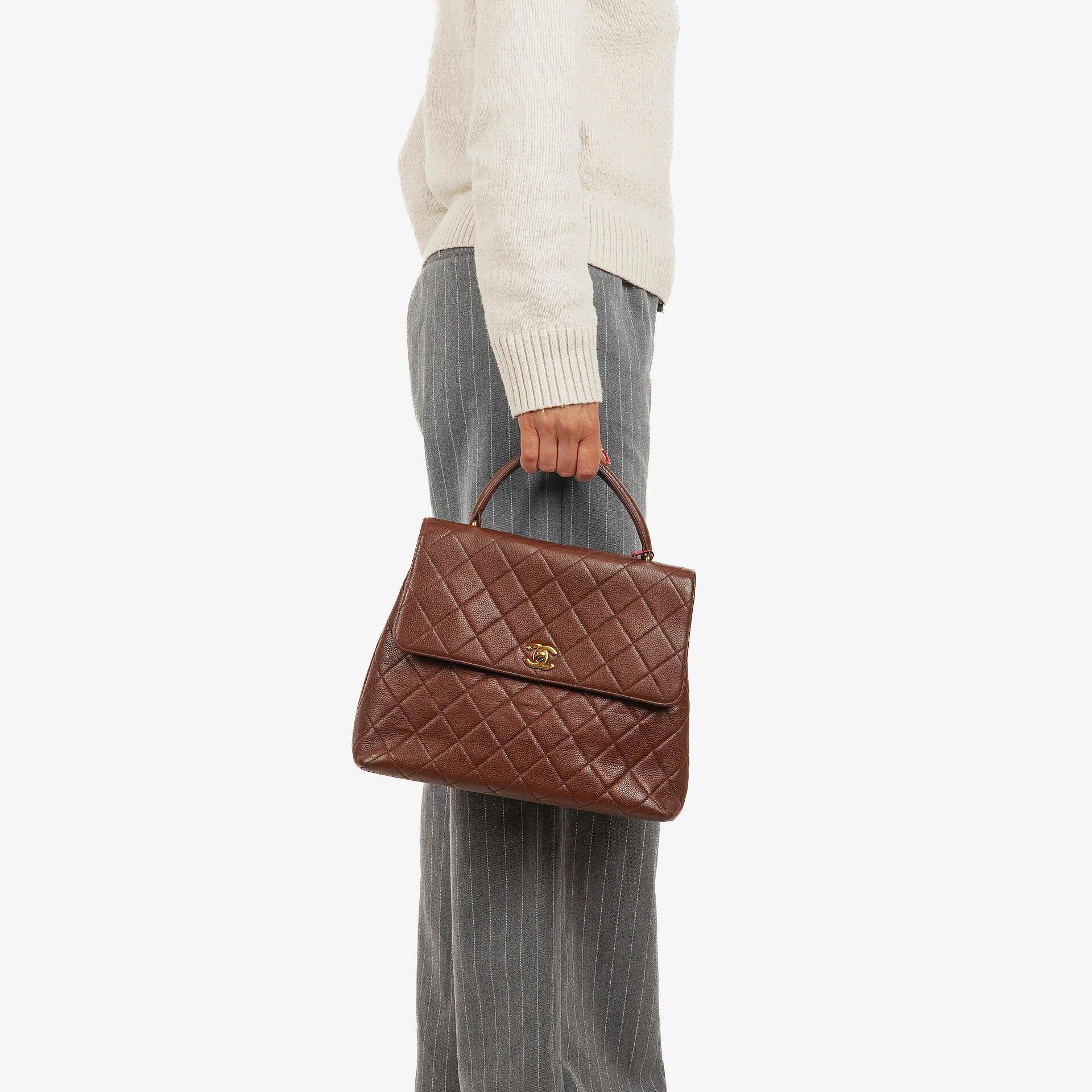CHANEL Jumbo Kelly Klappentasche aus gestepptem Caviar-Leder