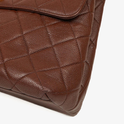 CHANEL Jumbo Kelly Klappentasche aus gestepptem Caviar-Leder