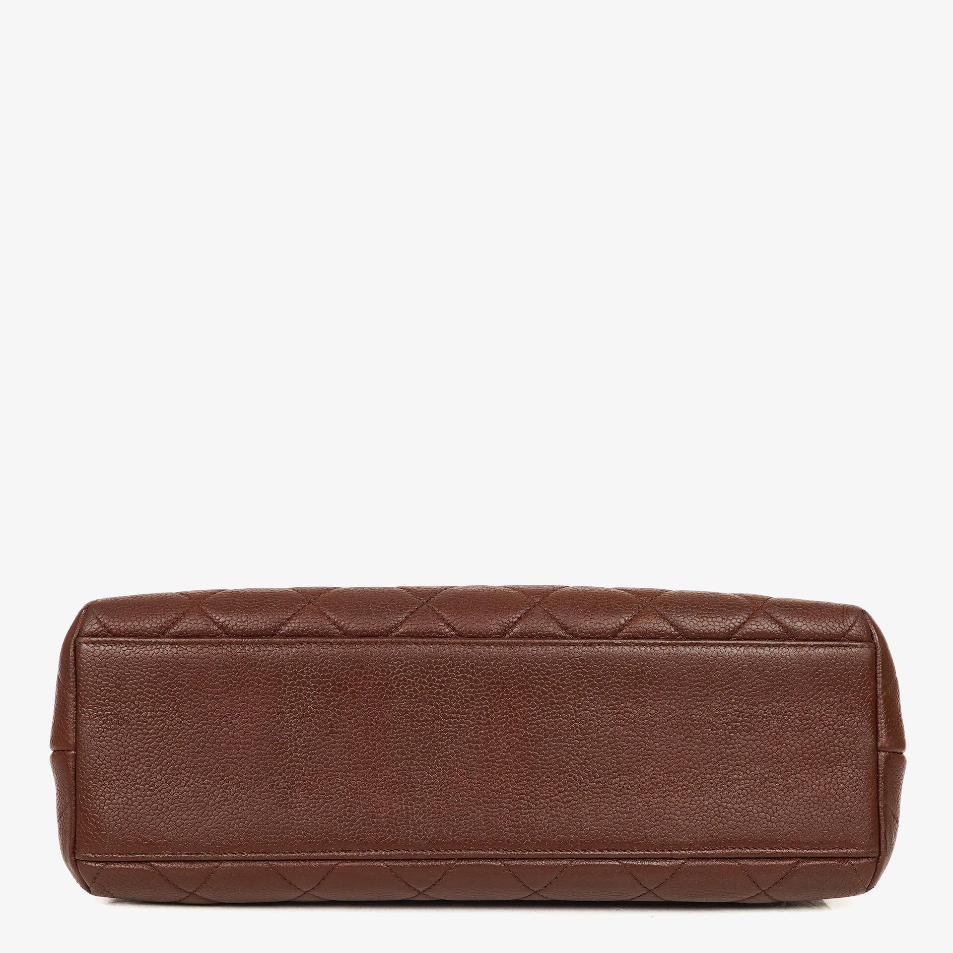CHANEL Jumbo Kelly Klappentasche aus gestepptem Caviar-Leder