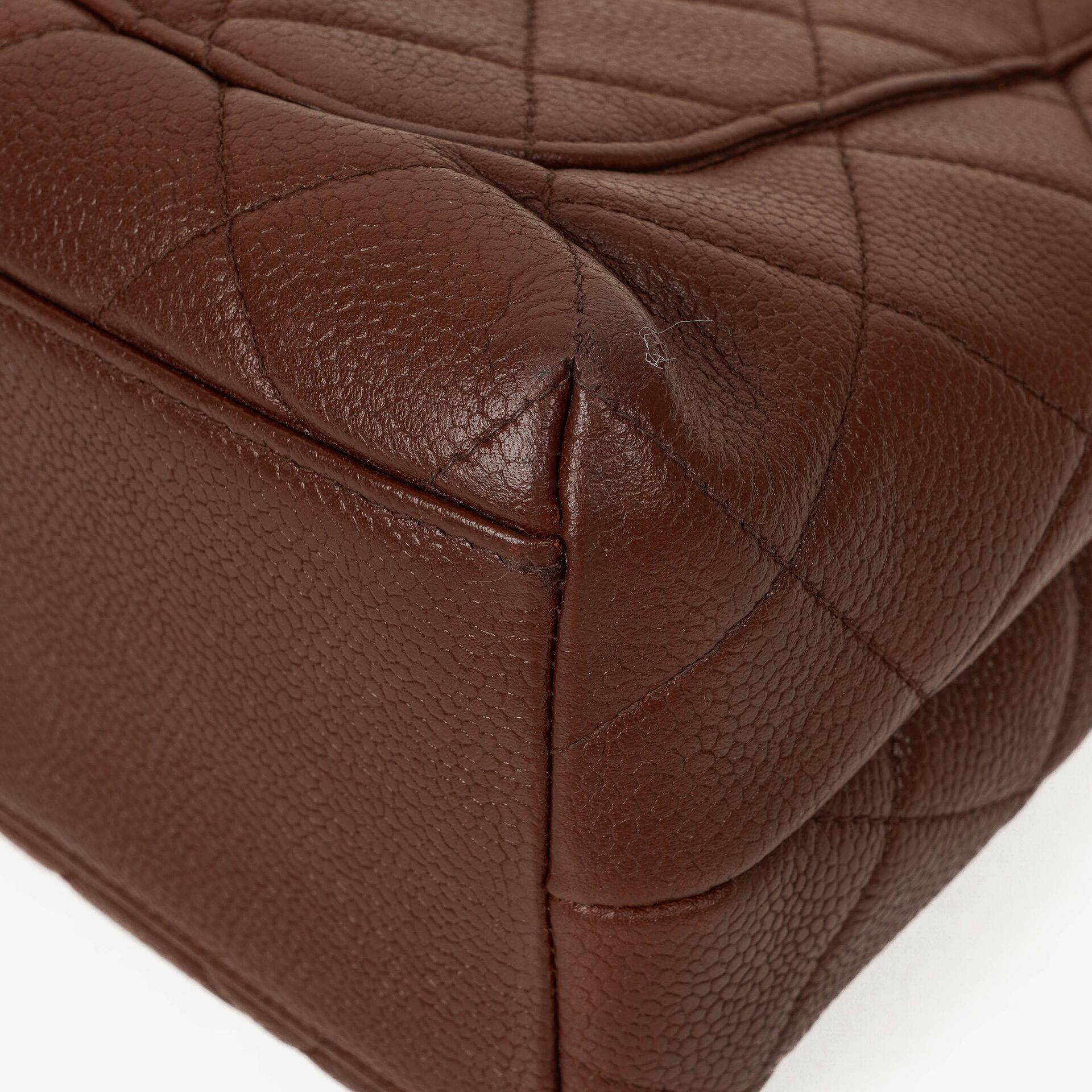 CHANEL Jumbo Kelly Klappentasche aus gestepptem Caviar-Leder