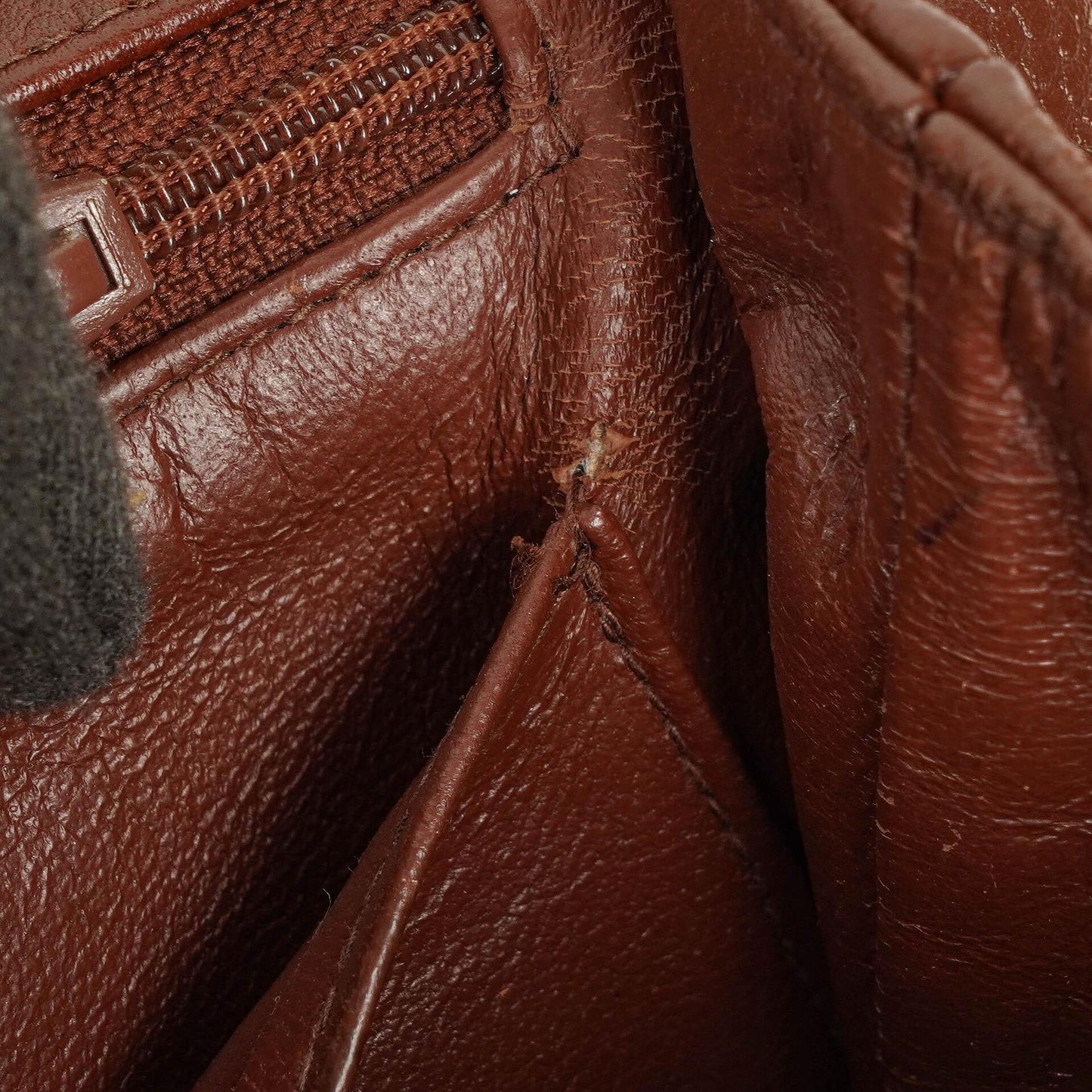 CHANEL Jumbo Kelly Klappentasche aus gestepptem Caviar-Leder