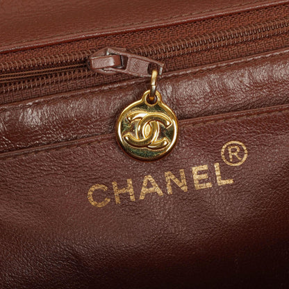 CHANEL Jumbo Kelly Klappentasche aus gestepptem Caviar-Leder