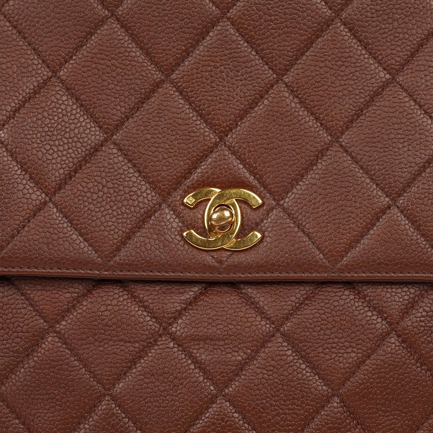 CHANEL Jumbo Kelly Klappentasche aus gestepptem Caviar-Leder