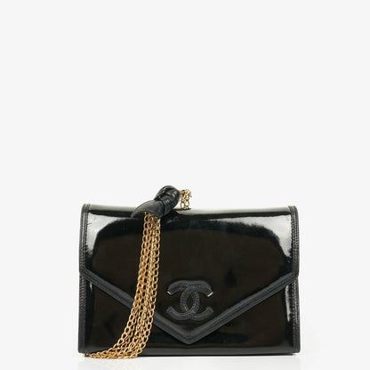 Chanel CC Schwarze Umschlag Lackleder Mehrfach-Ketten Schultertasche