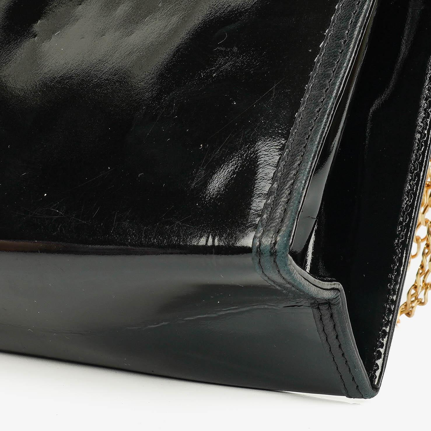 Chanel CC Schwarze Umschlag Lackleder Mehrfach-Ketten Schultertasche