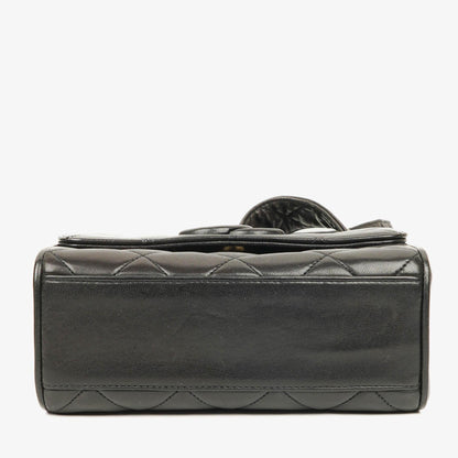 Chanel CC Crossbody Messenger Tasche aus schwarzem gestepptem Lammleder