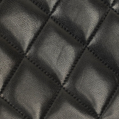 Chanel CC Crossbody Messenger Tasche aus schwarzem gestepptem Lammleder