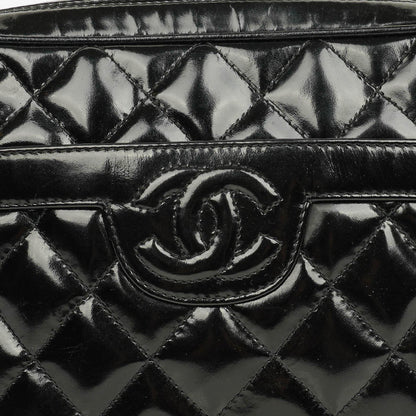 Chanel CC Camera Tassel Tasche aus schwarzem gestepptem Lackleder