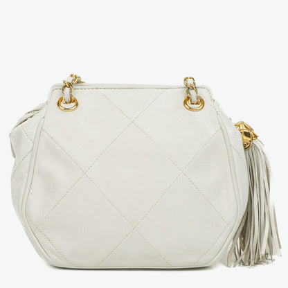 Chanel CC Schultertasche mit Doppelkette in Weiß