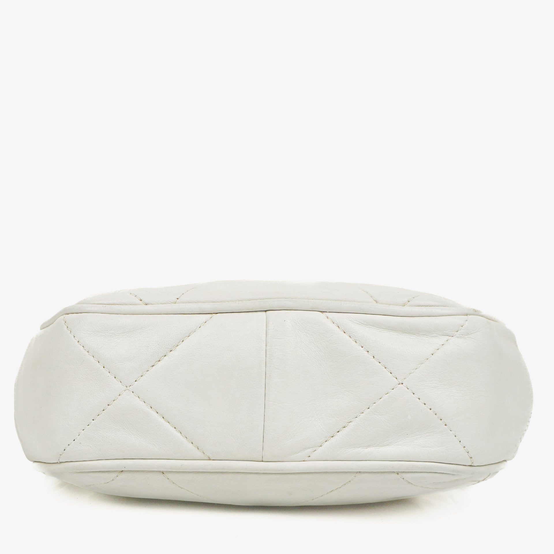 Chanel CC Schultertasche mit Doppelkette in Weiß