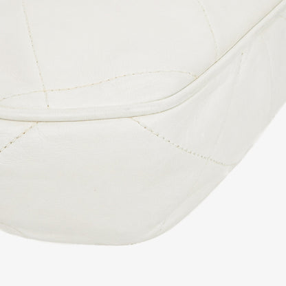 Chanel CC Schultertasche mit Doppelkette in Weiß