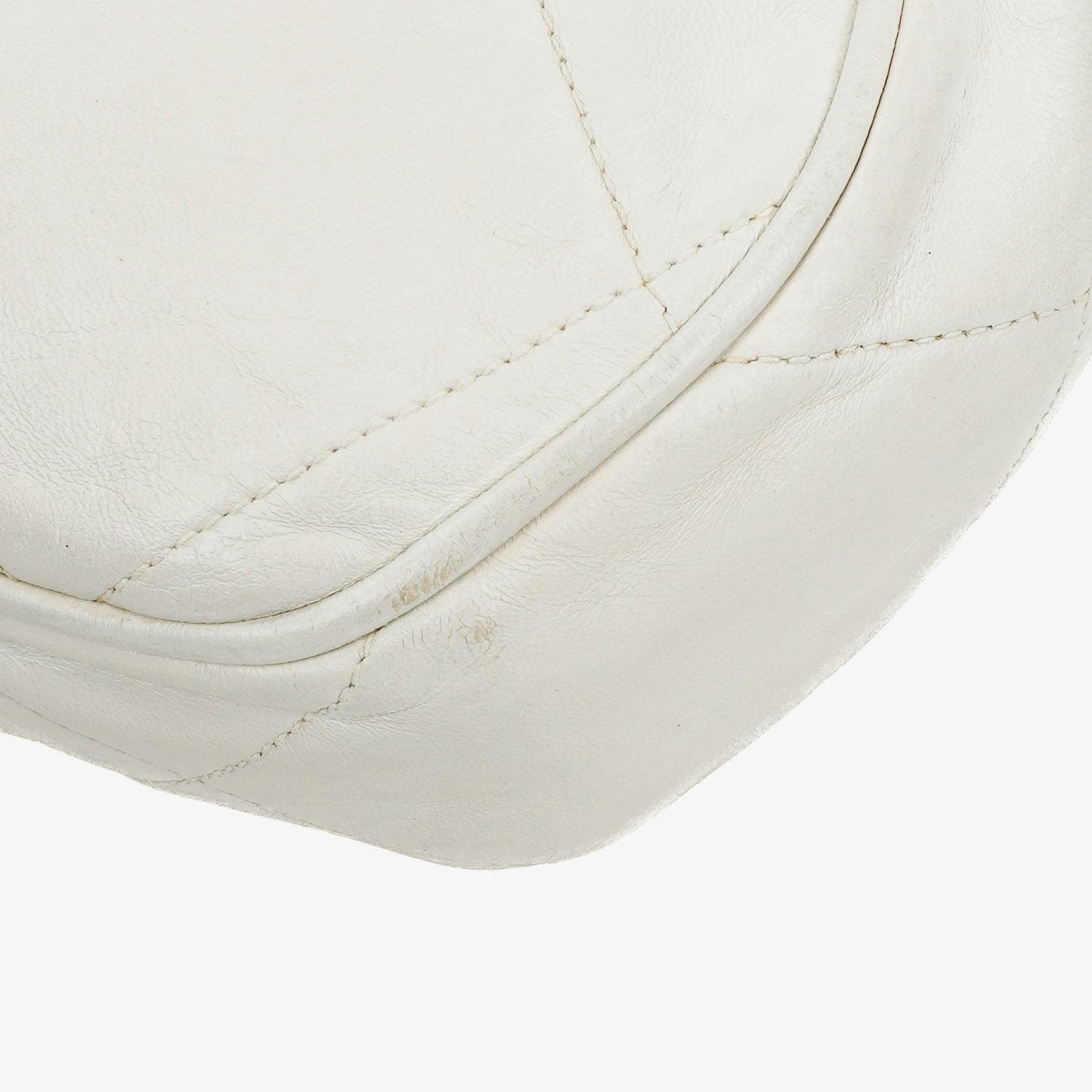 Chanel CC Schultertasche mit Doppelkette in Weiß