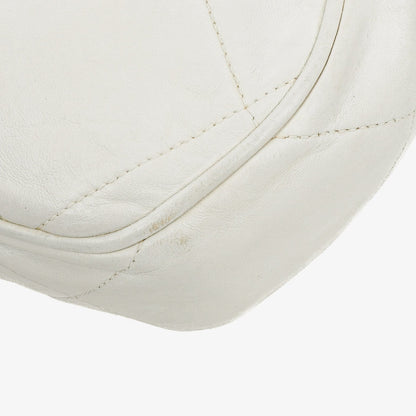 Chanel CC Schultertasche mit Doppelkette in Weiß