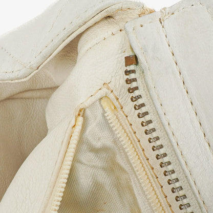 Chanel CC Schultertasche mit Doppelkette in Weiß