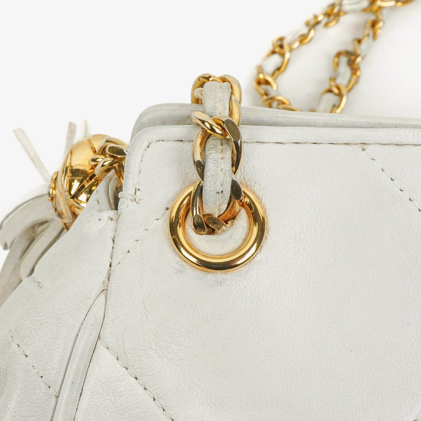 Chanel CC Schultertasche mit Doppelkette in Weiß