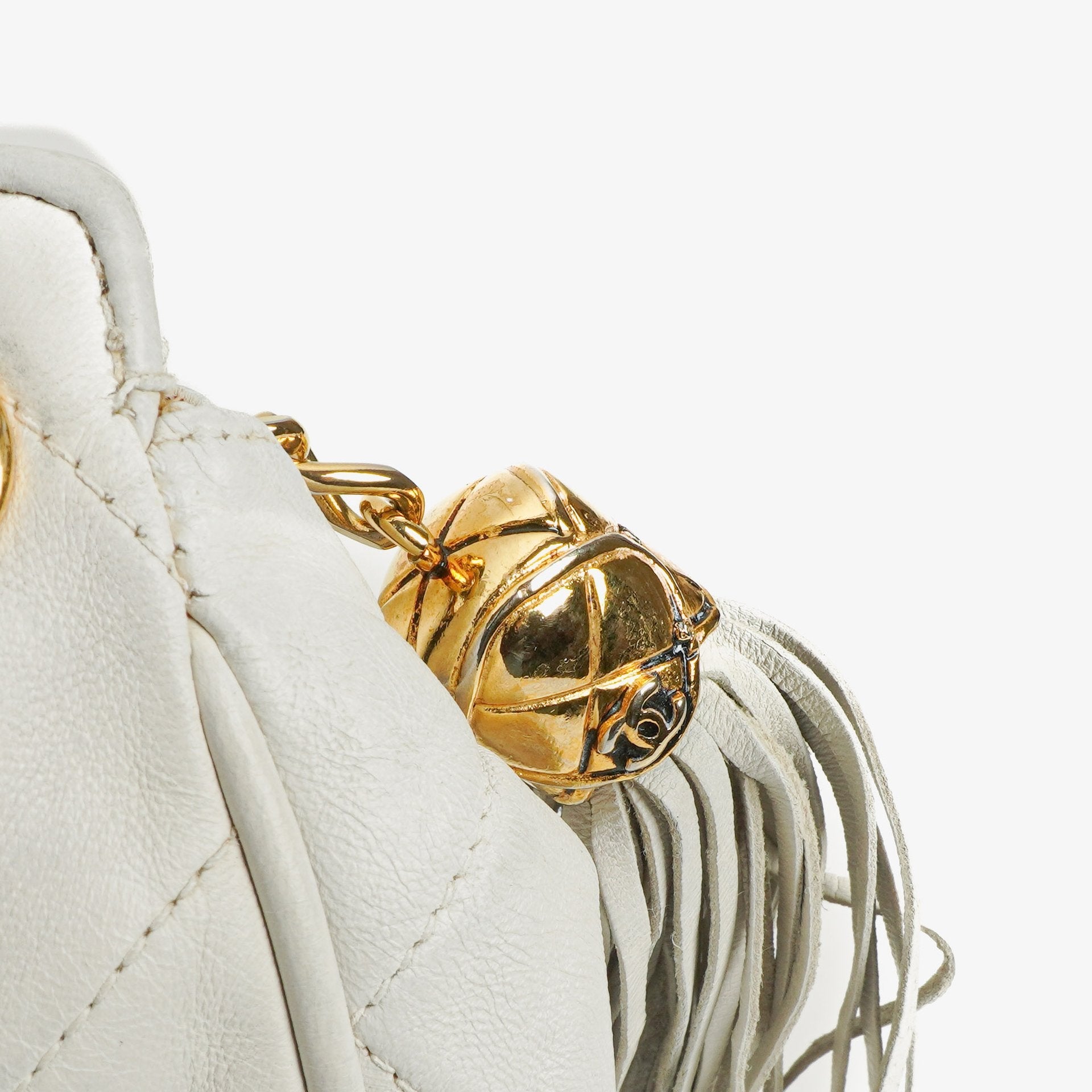 Chanel CC Schultertasche mit Doppelkette in Weiß