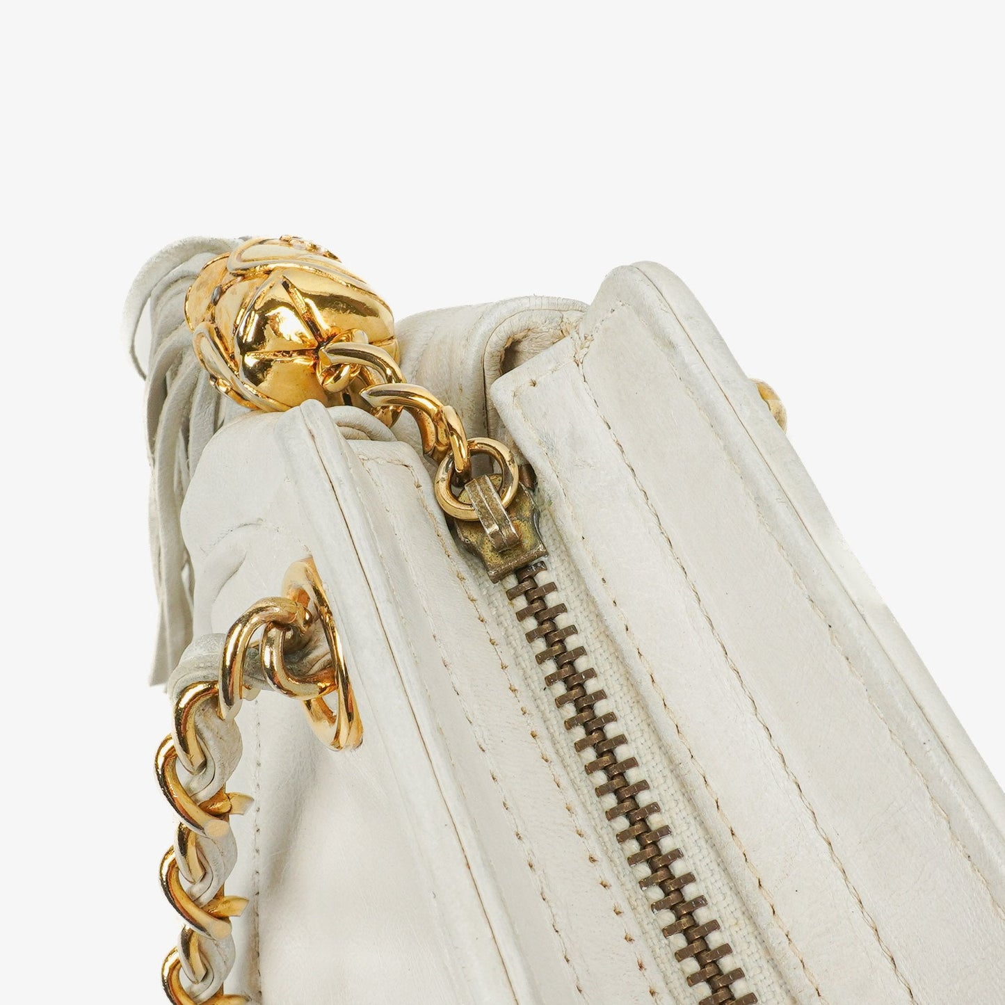 Chanel CC Schultertasche mit Doppelkette in Weiß