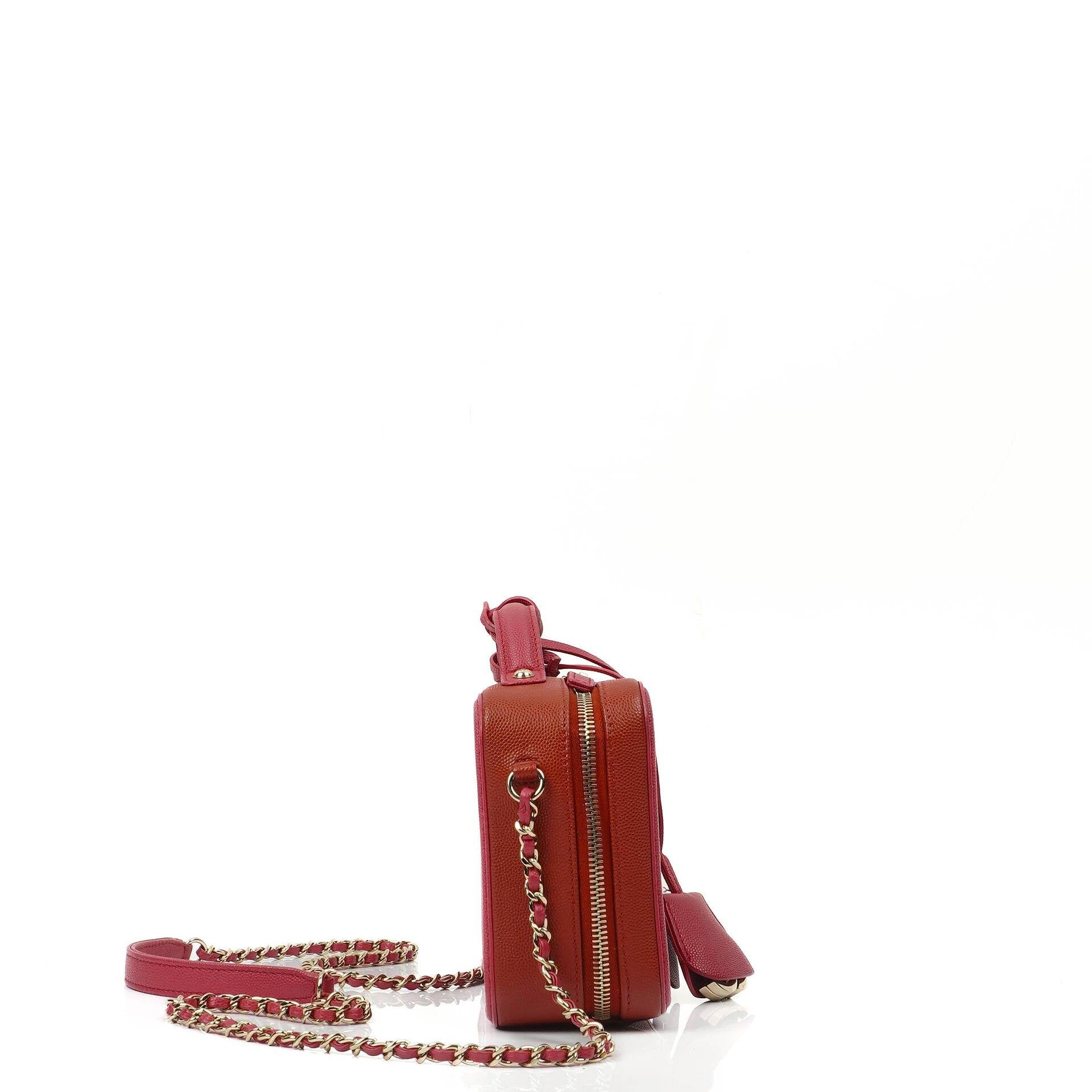 Chanel CC Filigree Small Vanity Case aus rot-rosa gestepptem Caviar-Leder mit champagnergoldfarbener Hardware