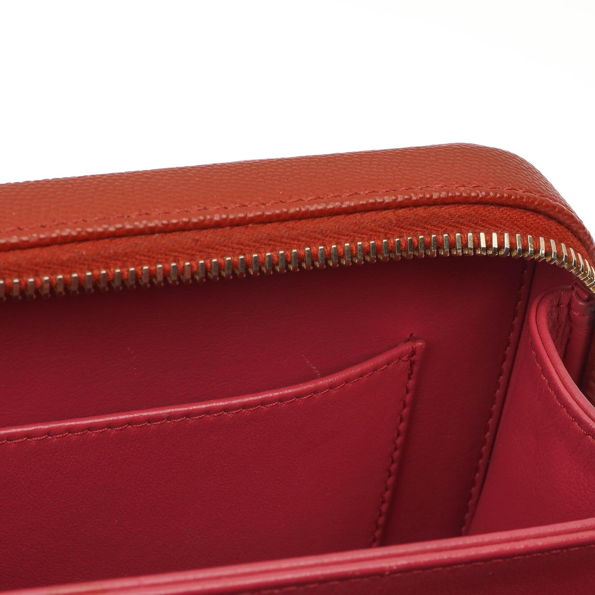 Chanel CC Filigree Small Vanity Case aus rot-rosa gestepptem Caviar-Leder mit champagnergoldfarbener Hardware