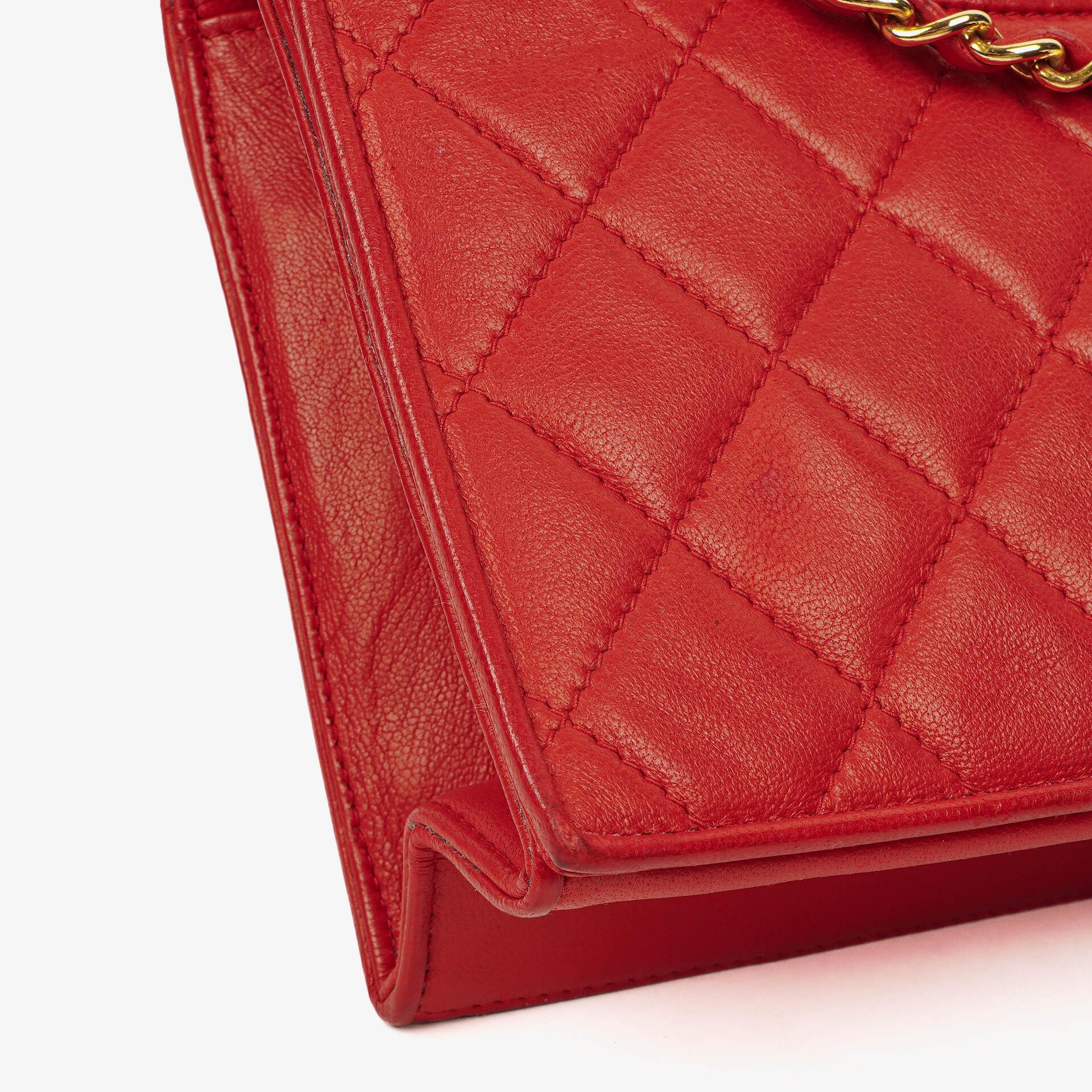 Chanel CC Logo Full Flap Schultertasche aus rotem Leder