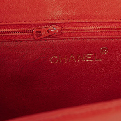 Chanel CC Logo Full Flap Schultertasche aus rotem Leder