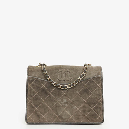 Chanel CC Logo Full Flap Schultertasche aus Wildleder