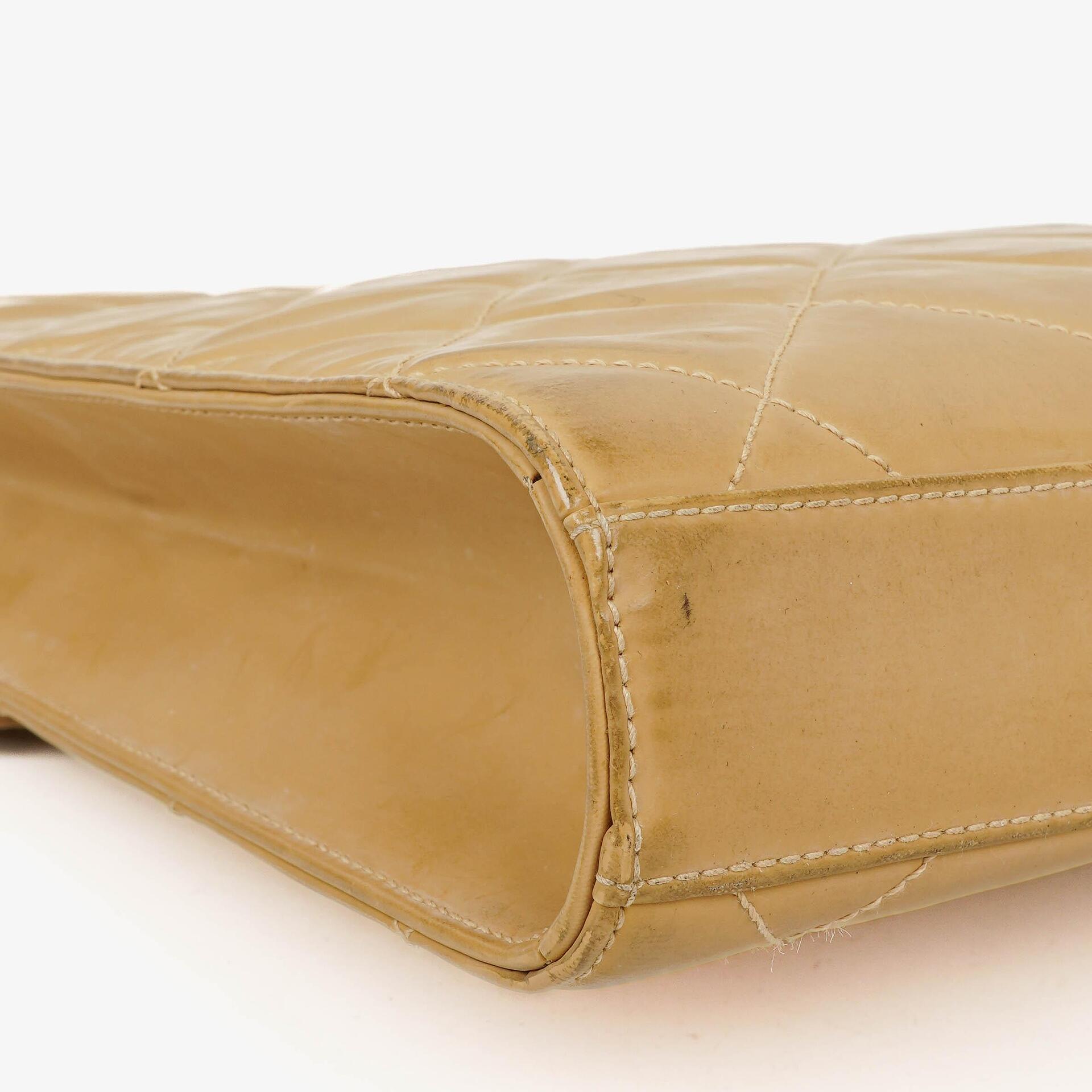 Chanel CC Maxi Logo Aktentasche Beige