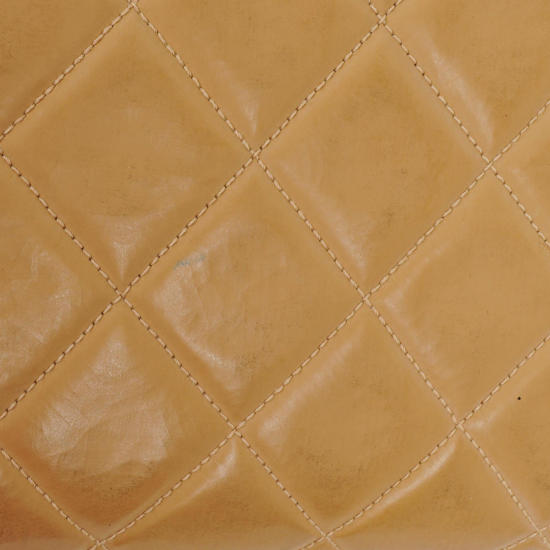 Chanel CC Maxi Logo Aktentasche Beige