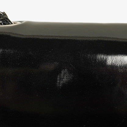Chanel CC Square Flap Bag aus schwarzem Lackleder