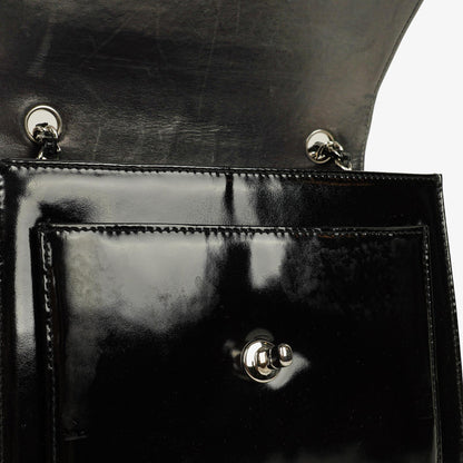 Chanel CC Square Flap Bag aus schwarzem Lackleder