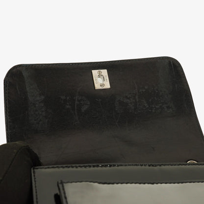 Chanel CC Square Flap Bag aus schwarzem Lackleder