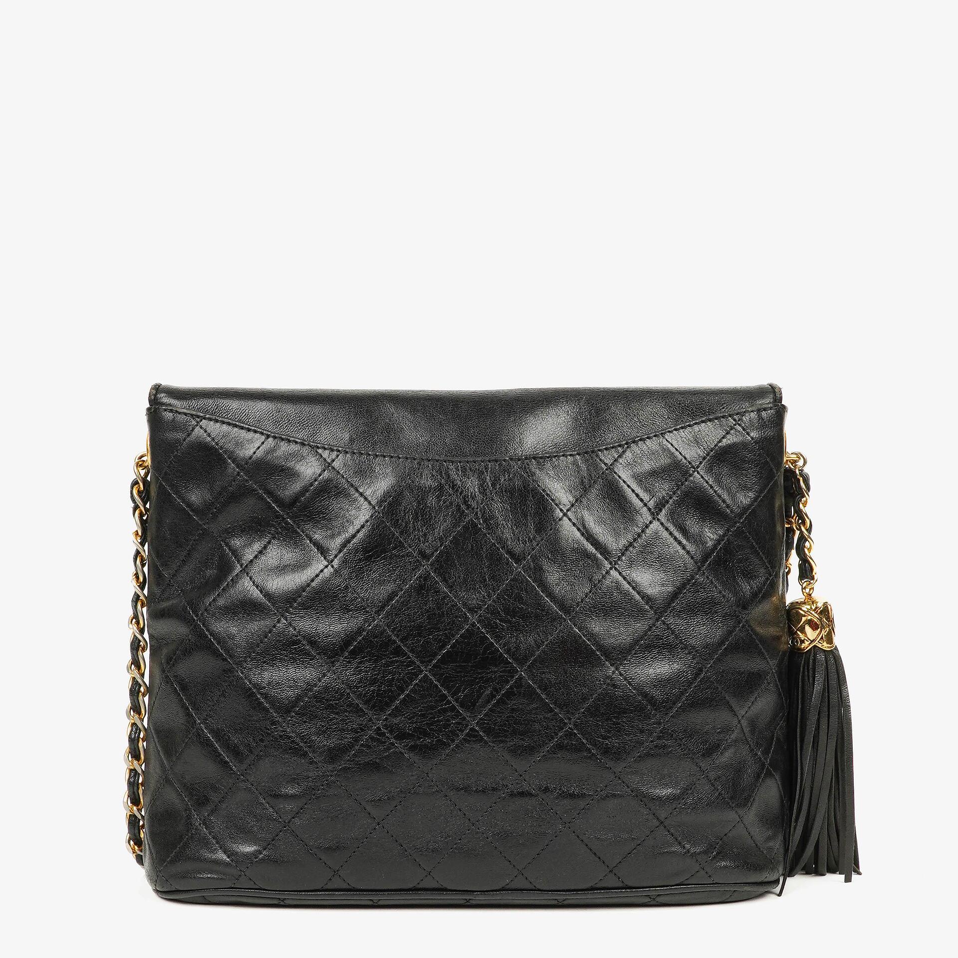 Chanel CC Schultertasche aus gestepptem schwarzem Leder mit Quaste