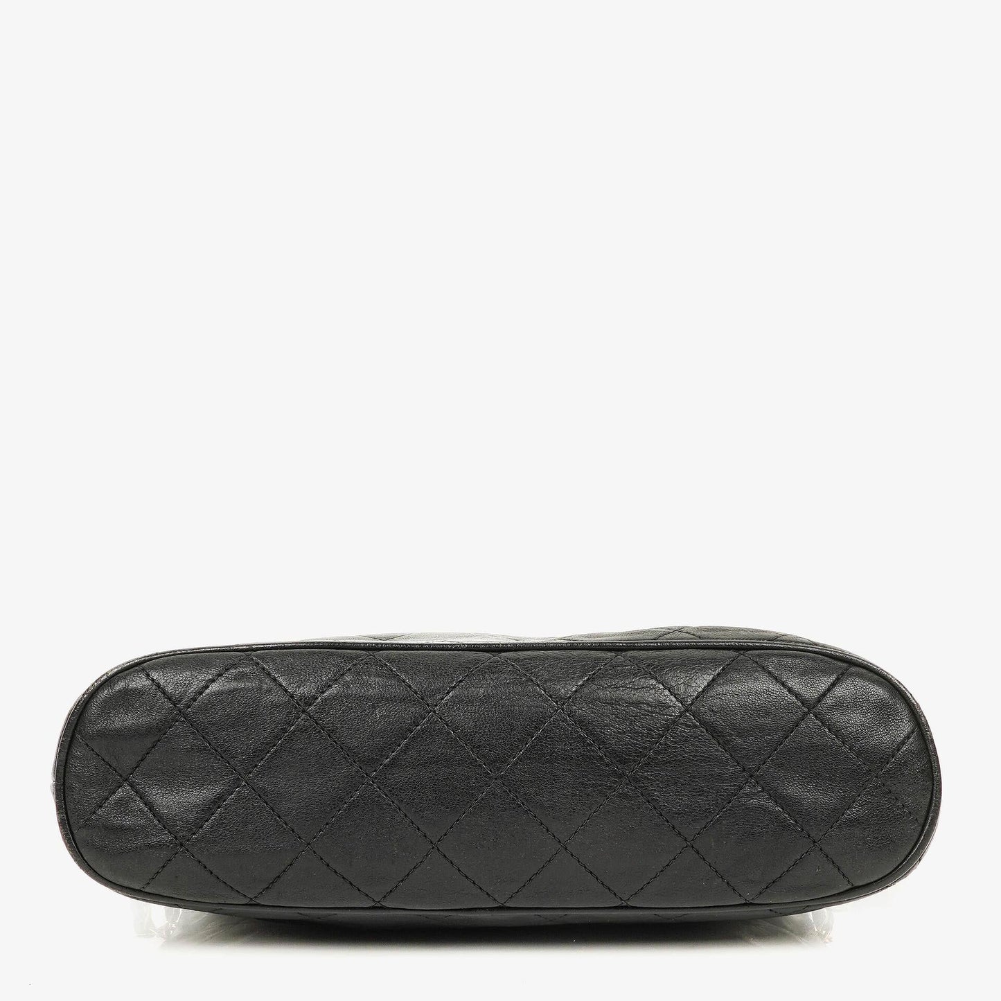 Chanel CC Schultertasche aus gestepptem schwarzem Leder mit Quaste