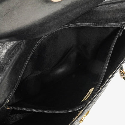 Chanel CC Schultertasche aus gestepptem schwarzem Leder mit Quaste