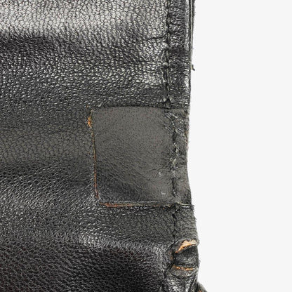 Chanel CC Schultertasche aus gestepptem schwarzem Leder mit Quaste