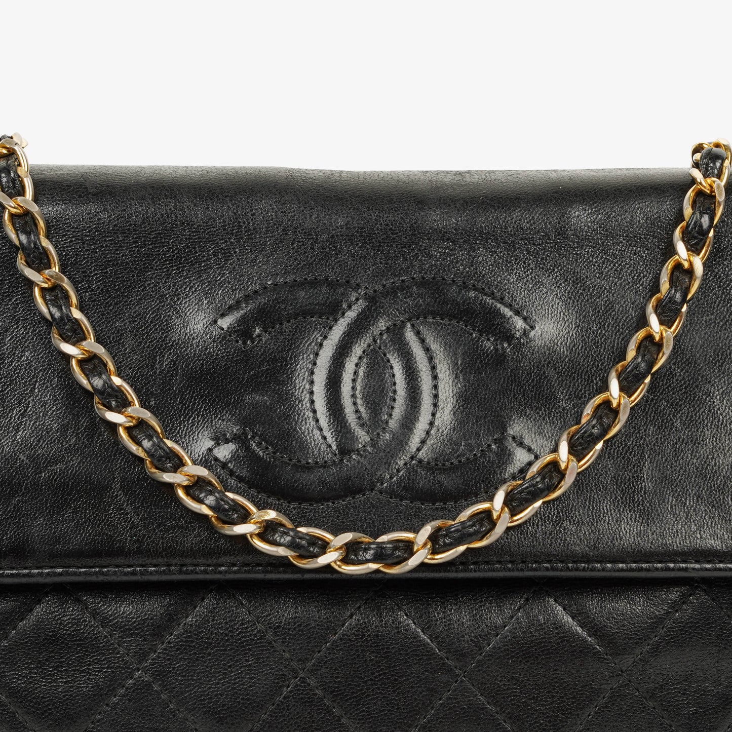 Chanel CC Schultertasche aus gestepptem schwarzem Leder mit Quaste